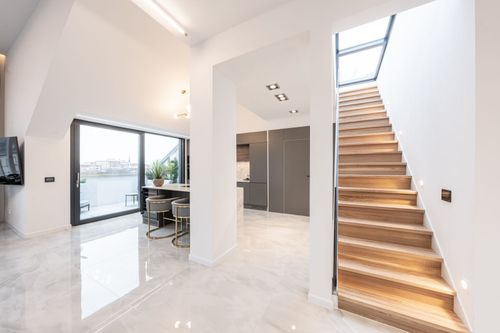 Gemütliches Wohnapartment mit offener Küche und Wohnbereich